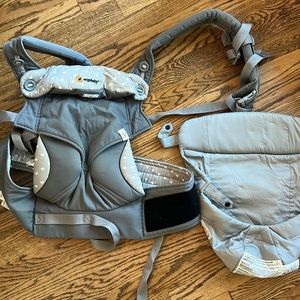 Ergobaby baby/toddler carrier with infant insert